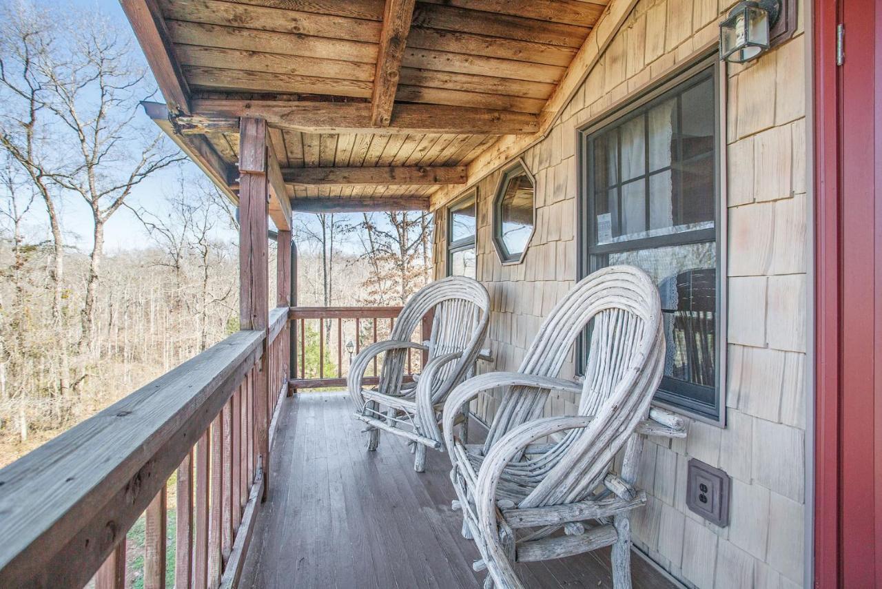 לוקוסט גרוב Refuge Ranch Retreat Log Cabin Lake 53+ Acres מראה חיצוני תמונה
