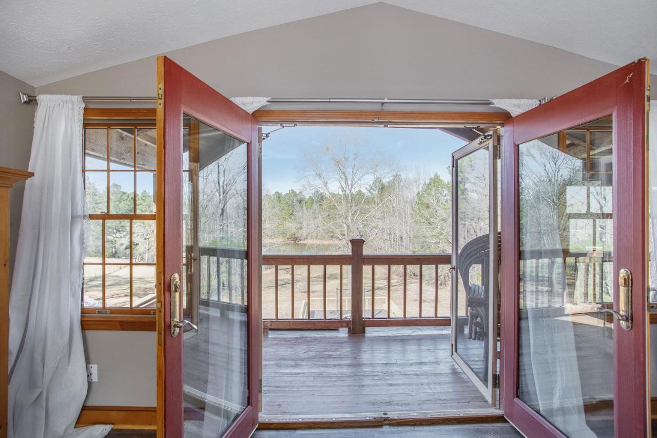 לוקוסט גרוב Refuge Ranch Retreat Log Cabin Lake 53+ Acres מראה חיצוני תמונה