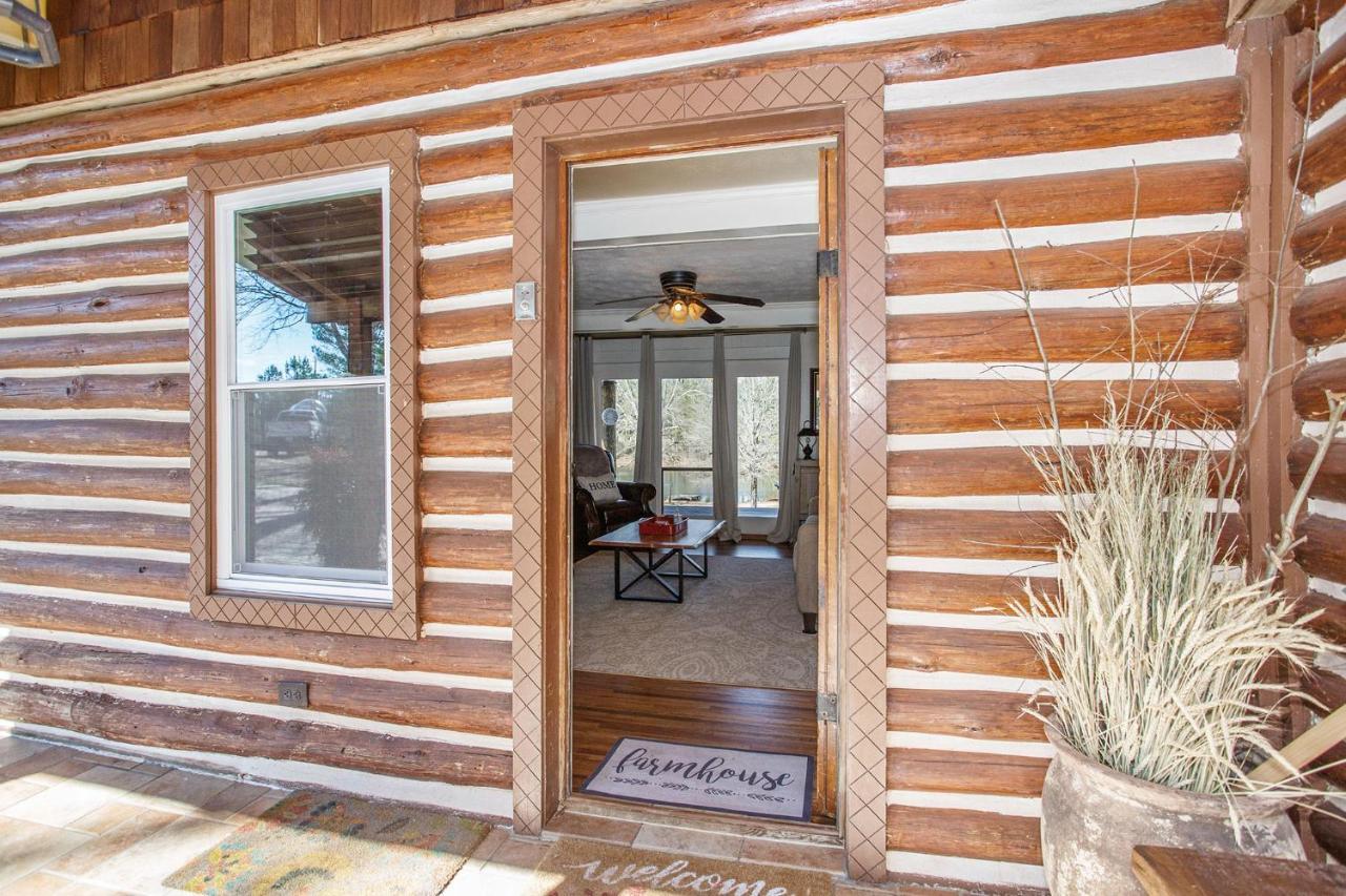 לוקוסט גרוב Refuge Ranch Retreat Log Cabin Lake 53+ Acres מראה חיצוני תמונה