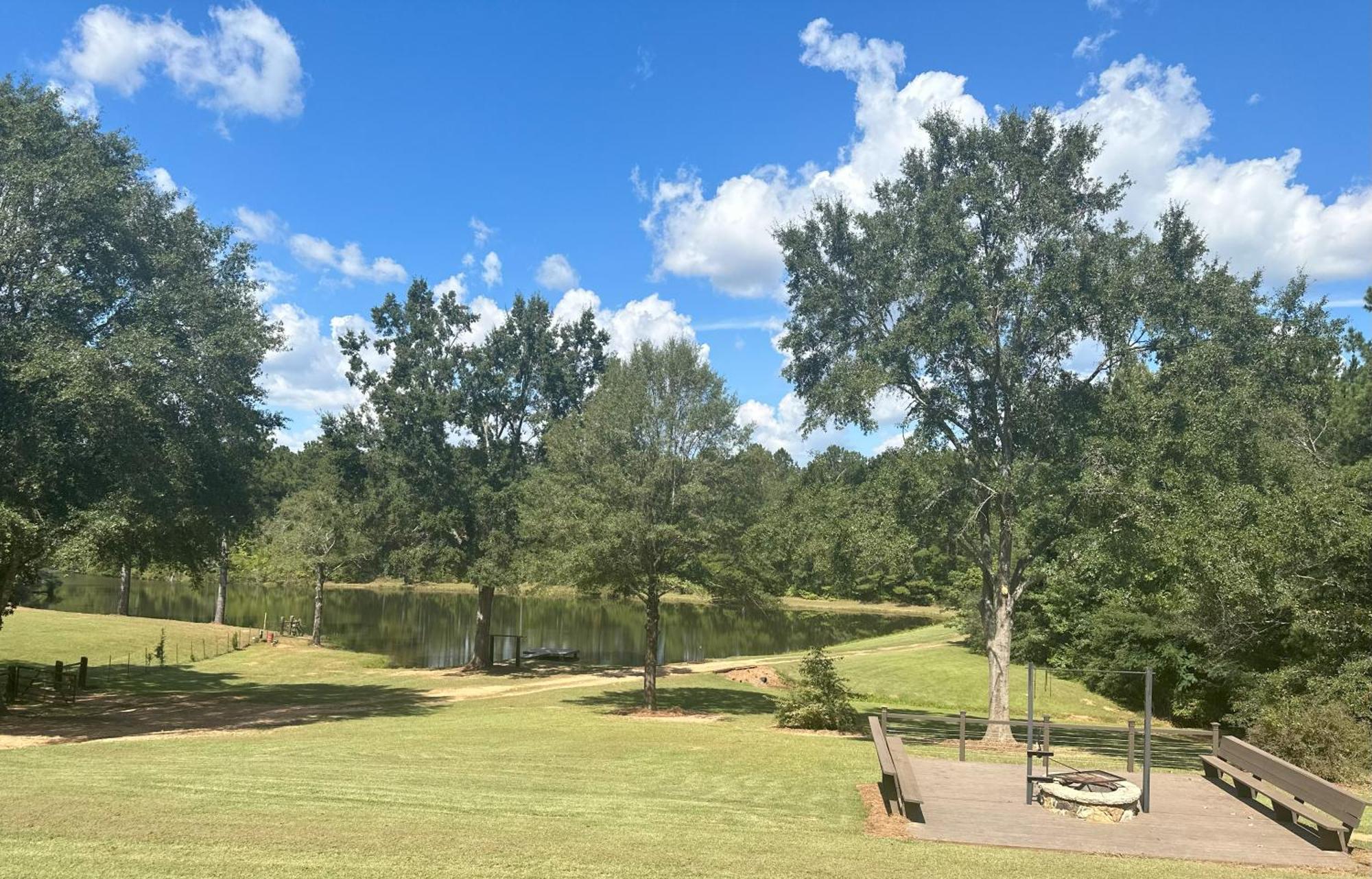 לוקוסט גרוב Refuge Ranch Retreat Log Cabin Lake 53+ Acres מראה חיצוני תמונה